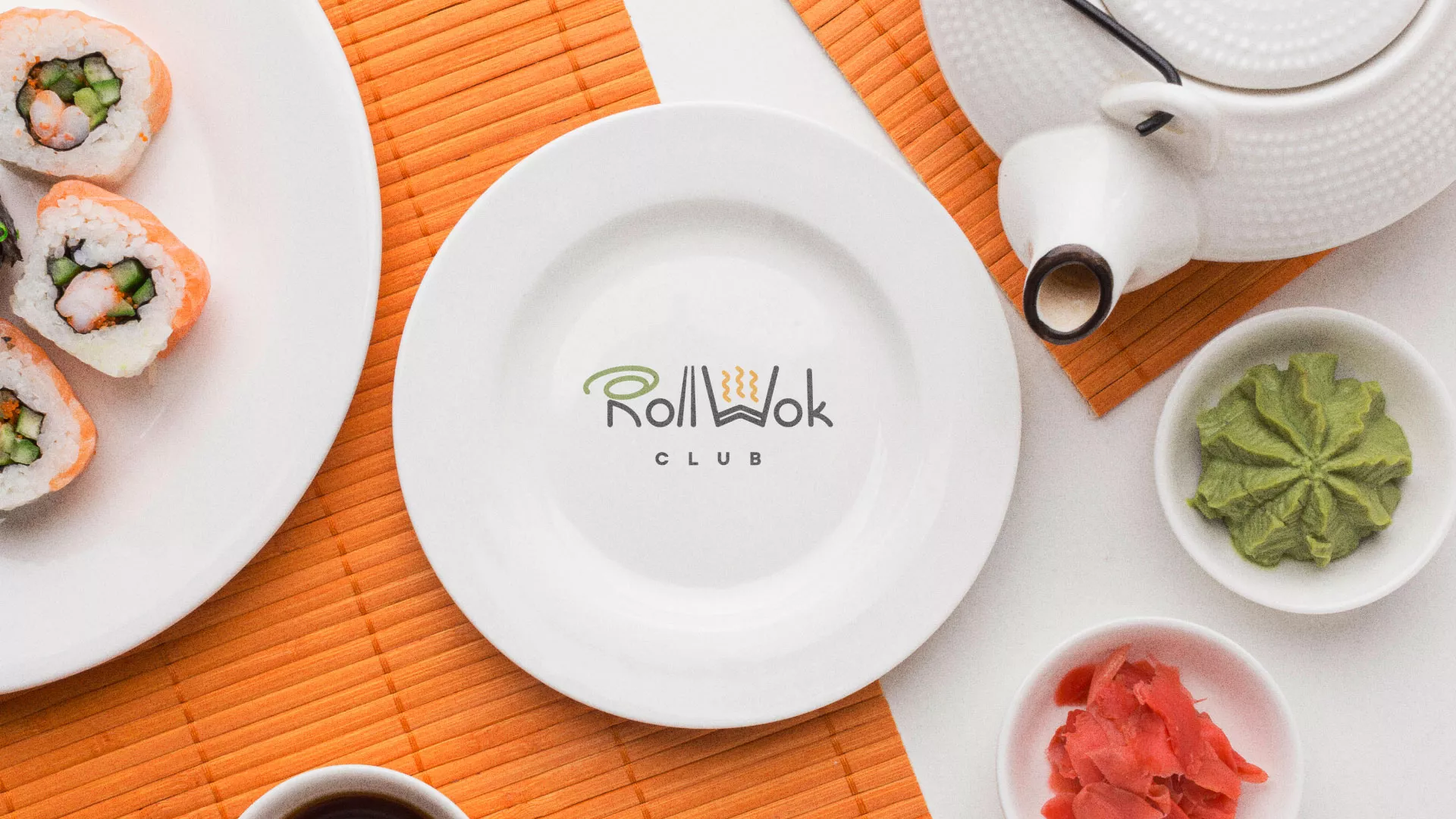 Разработка логотипа и фирменного стиля суши-бара «Roll Wok Club» в Сальске